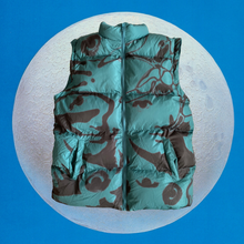 Load image into Gallery viewer, "SPACE PUFFER" Alien Green