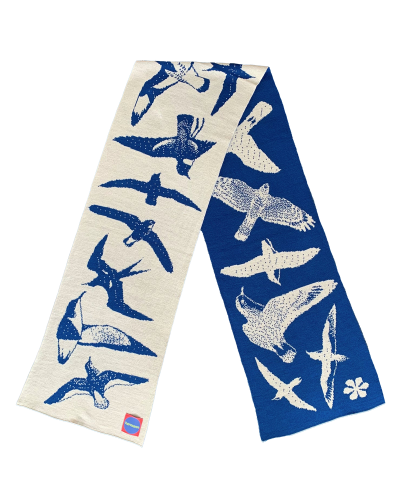 'The birds' pure woollen scarf